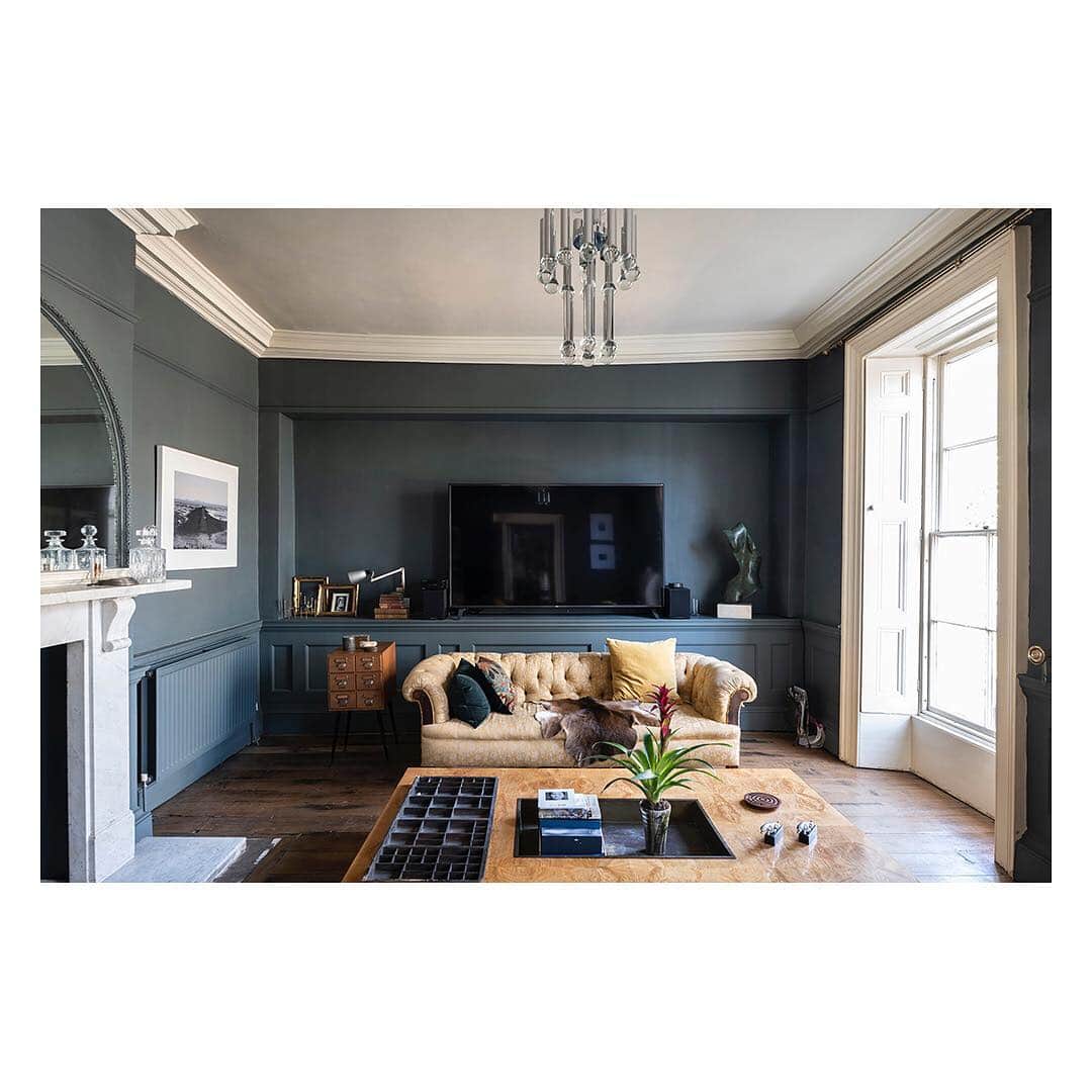 The Modern Houseさんのインスタグラム写真 - (The Modern HouseInstagram)「Set up shop in this wonderful Georgian townhouse which includes two rental premises. 📍Frome, Somerset. Link in our bio to find out more.  #somerset #opportunities #themodernhouse」4月11日 18時50分 - themodernhouse