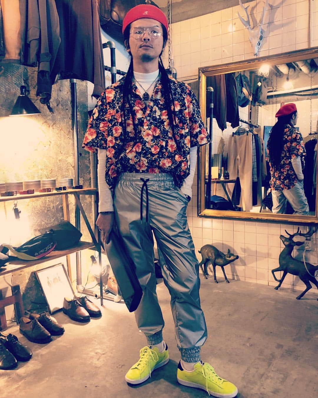 庄村聡泰さんのインスタグラム写真 - (庄村聡泰Instagram)「#ootd #kangol #rayban #pierrecardin #primalcode #ladmusician #avalone #supremenike #gucci #chromehearts  #hakui」4月11日 18時59分 - shomurasatoyasu