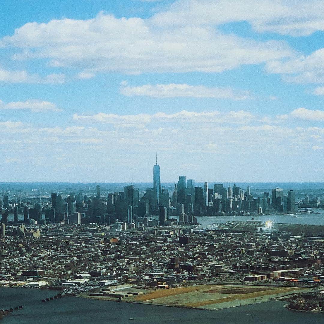 リウ・ウェンのインスタグラム：「#WenInFlight」