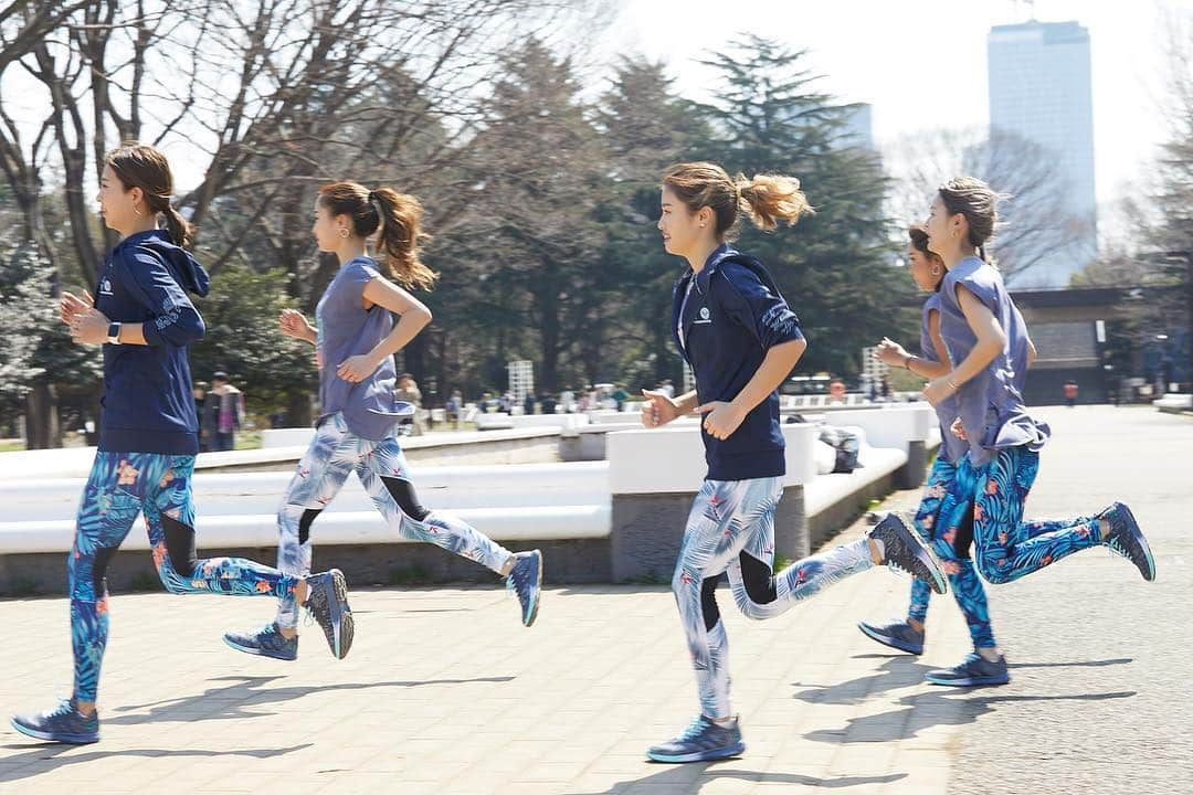 ROXY JAPANさんのインスタグラム写真 - (ROXY JAPANInstagram)「少しスピードアップしてみたり #ROXYrun」4月11日 19時42分 - roxyjapan