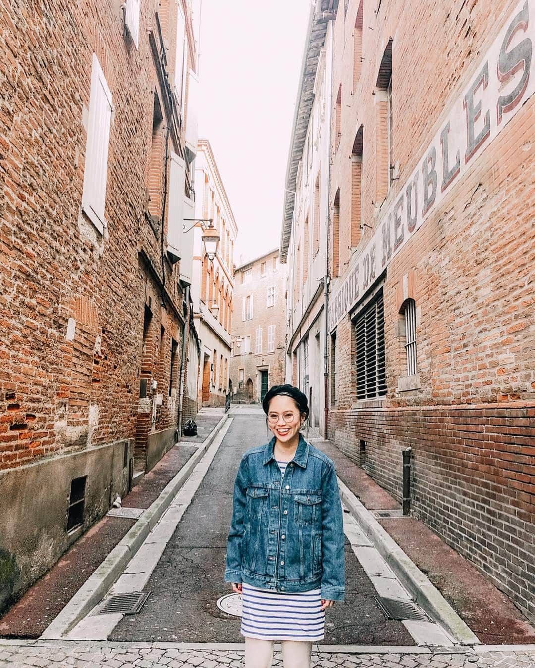 井村亜里香さんのインスタグラム写真 - (井村亜里香Instagram)「アベンヌ村からアルビという街に移動してきました♥ ・ 今日はピエールファーブルデルモコスメティック本社にお邪魔しています😌💭 ・ 昨夜は夕飯前にアルビの街を散策🚶‍♀️ ホテルのお部屋もとっても可愛かった🏨🧡 ・ #avene#avenevillage #france#francetrip#albi #arika_travel #アベンヌ#アベンヌ村#旅行#南フランス #アルビ#海外旅行」4月11日 19時35分 - arika_imura