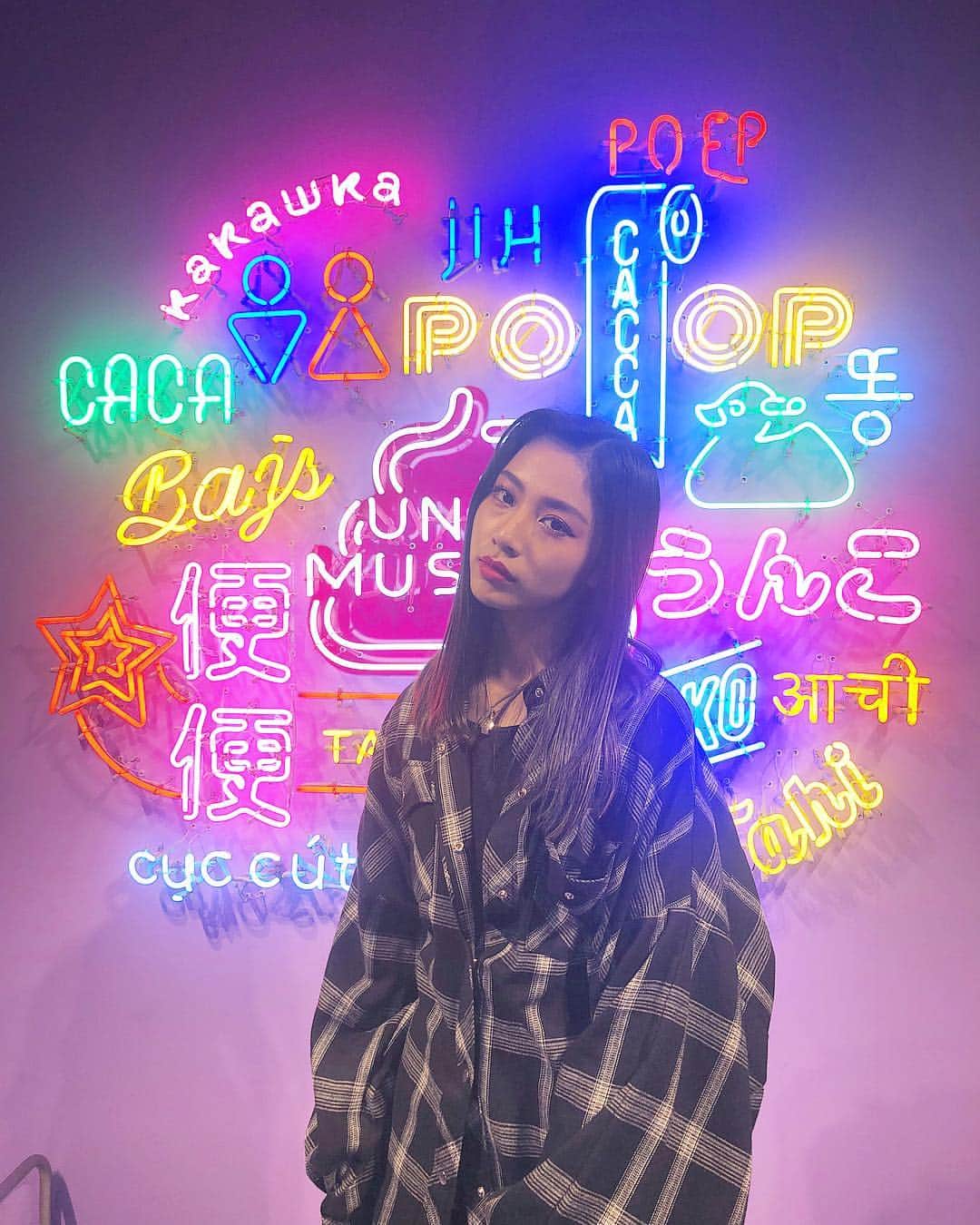 honoka のインスタグラム：「今日は関内デビルの収録で うんこミュージアムに行ってきました💩 かわいかったー！笑 うんスタ映えなスポットめっちゃあった、笑 みんなも是非遊びに行ってみてね！！！ 絶対笑う。笑  放送もお楽しみに〜^ ^ 毎週水曜日23:30〜 tvk 関内デビル」