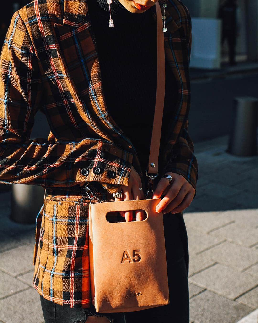 Fashionsnap.comさんのインスタグラム写真 - (Fashionsnap.comInstagram)「【#スナップ_fs】 Name マリークレア  Jacket #Bershka Bag #NaNaNaNa Shoes #ZARA  #fashionsnap #fashionsnap_women」4月11日 19時53分 - fashionsnapcom