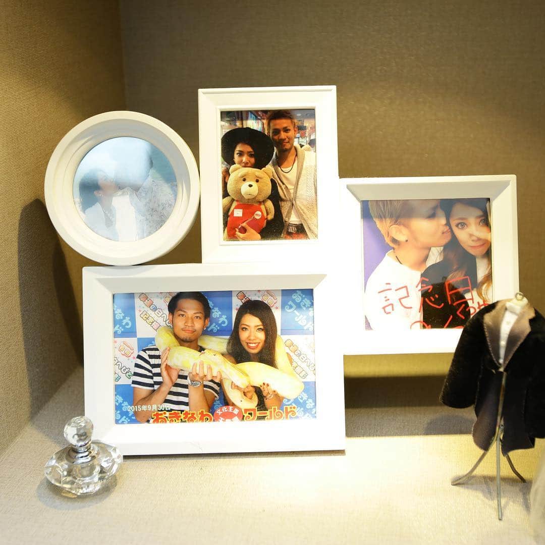ルミアモーレさんのインスタグラム写真 - (ルミアモーレInstagram)「@baysidewedding_lumiamore をフォローして #ルミアモーレ のタグをつけて投稿してみてくださいね♬ ・。・。・。・。・。・。・。・。・。 . おふたりらしく飾りつけされたスペース😌  ゲストの皆さんをおふたりに代わってお出迎えです😊  これから始まるご披露宴に皆さまもドキドキ💓ワクワク💓 . ・。・。・。・。・。・。・。・。・。. . 『#lumiamore』.『#ルミアモーレ 』 のハッシュタグをつけて お写真を投稿してくださいね♪♪. こちらの公式IGで取り上げさせていただきます＊. . #lumiamore #ルミアモーレ  #ベイサイド #浜松町  #wedding #weddingdress #結婚式 #f4f #l4l #bayside #結婚式場 #教会  #前撮り#プレ花嫁  #東京 #ロケフォト #結婚式準備 #卒花 #ウェディングドレス #日本中のプレ花嫁さんと繋がりたい  #ウェディングフォト #ウェディング #2019」4月11日 20時51分 - baysidewedding_lumiamore