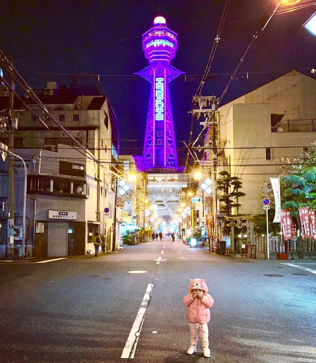のインスタグラム：「あなたと見る通天閣にはかなわへんよ🎶  #ようやく叶った #週末野心 #大阪LOVER #ドリカム #通天閣  #tsutenkaku  #osaka」