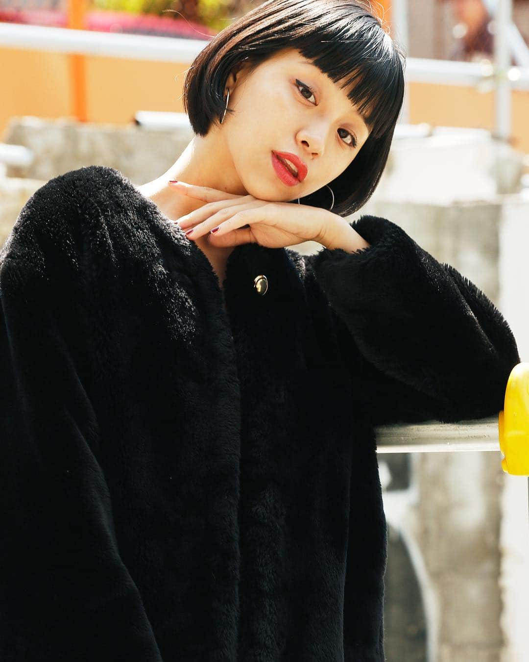 Droptokyoさんのインスタグラム写真 - (DroptokyoInstagram)「TOKYO STREET STYLE Name: @luluxinggg  @chanel.beauty #rougecoco#ココフラッシュ#chanel #97_ferveur#pr#streetstyle#droptokyo#tokyo#japan#streetscene#streetfashion#streetwear#streetculture#fashion#shibuya#street Photography: @keimons  Hair&Makeup: @mirisawaki」4月11日 21時14分 - drop_tokyo