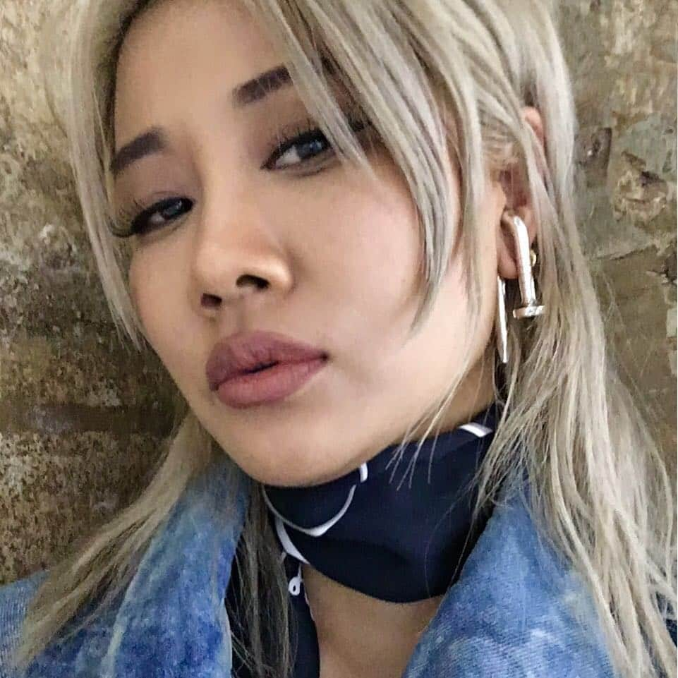 YOONさんのインスタグラム写真 - (YOONInstagram)「Miss my #mullet ...... TB with @ambush_official HALBSTARKE COLLECTION Jan 2016 Paris」4月11日 21時15分 - yoon_ambush