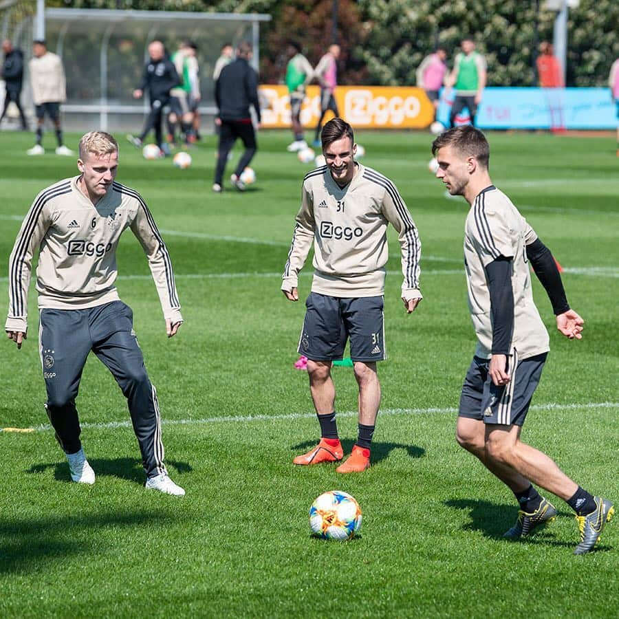 アヤックス・アムステルダムさんのインスタグラム写真 - (アヤックス・アムステルダムInstagram)「See you next week, @ChampionsLeague.  #UCL #ajajuv」4月11日 21時37分 - afcajax