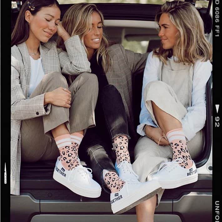 CALZEDONIAさんのインスタグラム写真 - (CALZEDONIAInstagram)「Ever think about a #Socks Gang? ;) Tag the friends who would join it!  #calzedonia #italianLegwear」4月12日 3時09分 - calzedonia