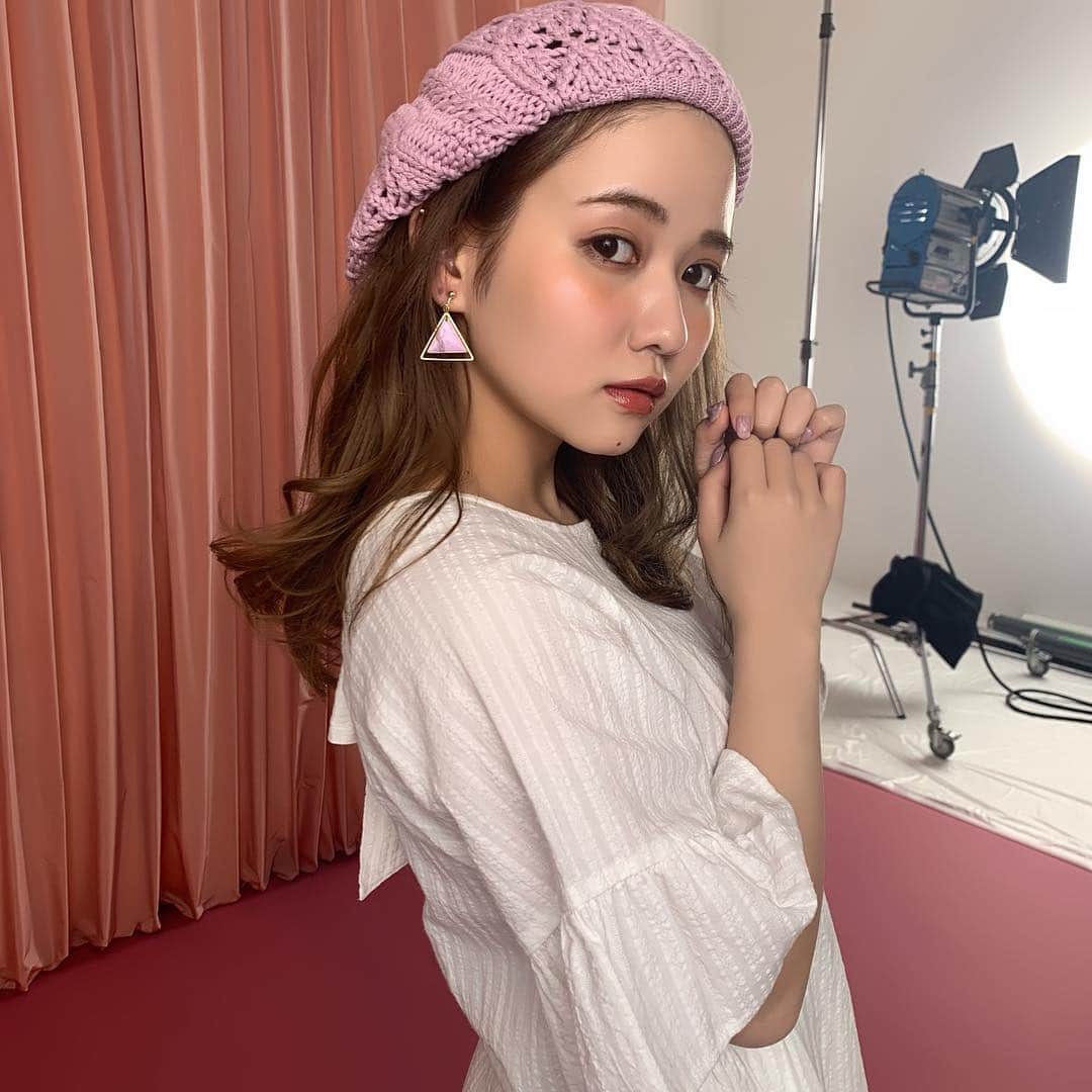 高橋有紀さんのインスタグラム写真 - (高橋有紀Instagram)「昨日一日中一緒の現場♡ ノアちゃんもめちゃくちゃ気に入ってたこのワンピほんとにかわいい！（モテそう！！！！） ちょっと個人的に色々あり投稿遅くなっちゃったけど、かわいい #佐藤ノア シリーズ連投します😏 #osakana_yuki #wego」4月11日 21時50分 - osakana_yuki