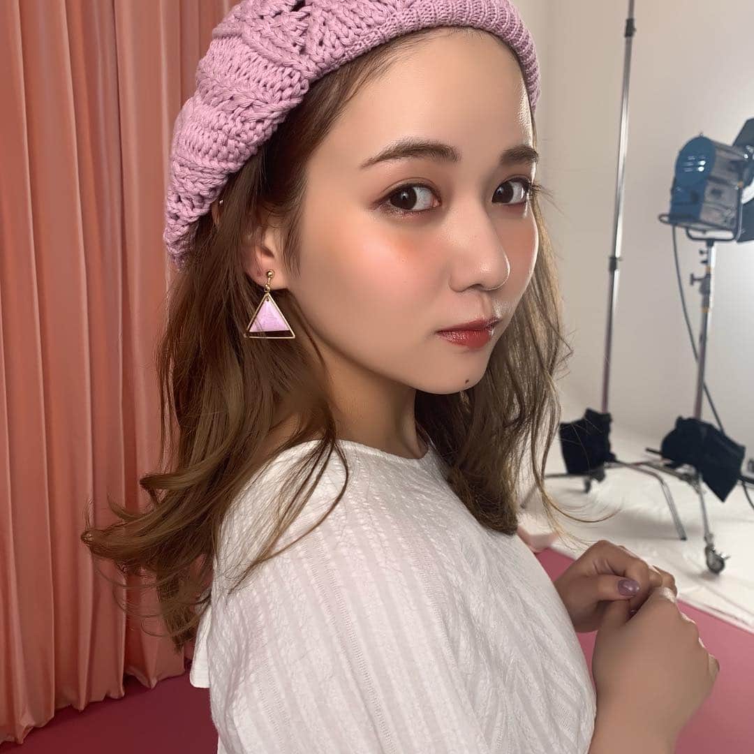 高橋有紀さんのインスタグラム写真 - (高橋有紀Instagram)「昨日一日中一緒の現場♡ ノアちゃんもめちゃくちゃ気に入ってたこのワンピほんとにかわいい！（モテそう！！！！） ちょっと個人的に色々あり投稿遅くなっちゃったけど、かわいい #佐藤ノア シリーズ連投します😏 #osakana_yuki #wego」4月11日 21時50分 - osakana_yuki