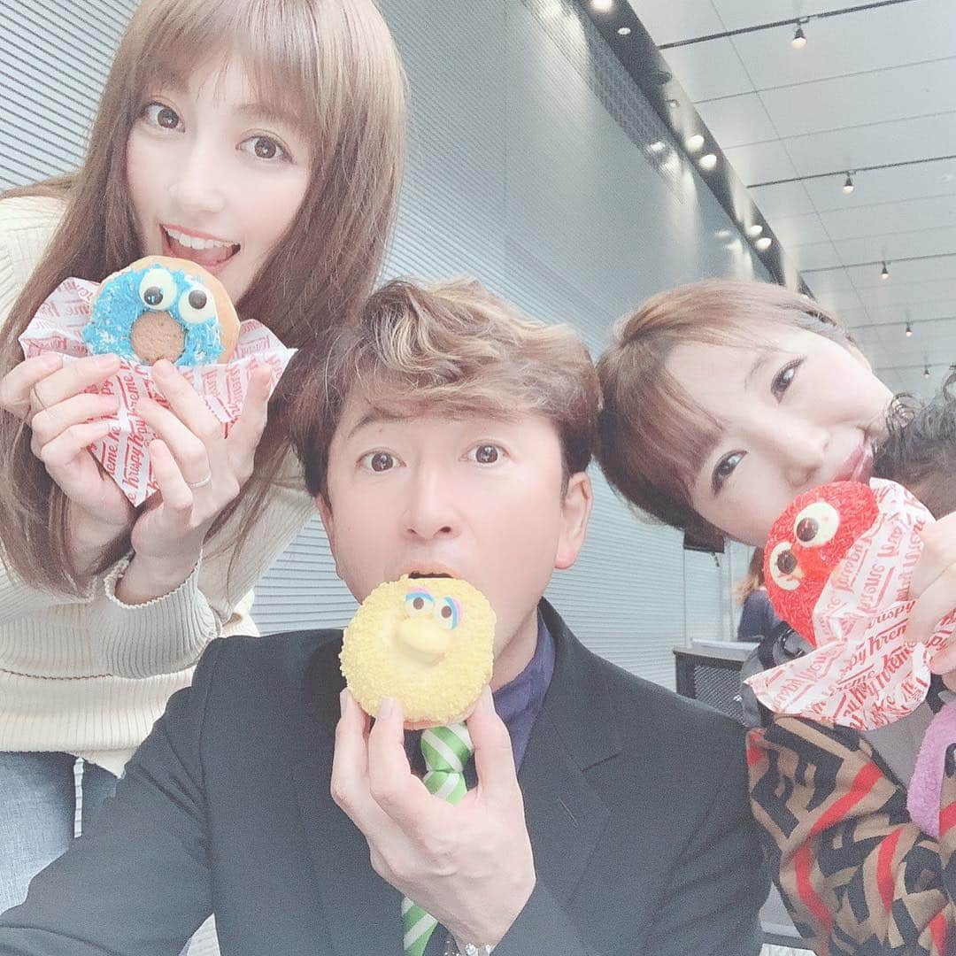 熊田曜子さんのインスタグラム写真 - (熊田曜子Instagram)「✨GRACE  展示会✨ キャラクターも甘いものも大好き❤️ #GRACE #キャラクター #セサミストリート #セサミ #クッキーモンスター #クリスピークリームドーナツ #バットマン」4月11日 21時57分 - kumadayoko