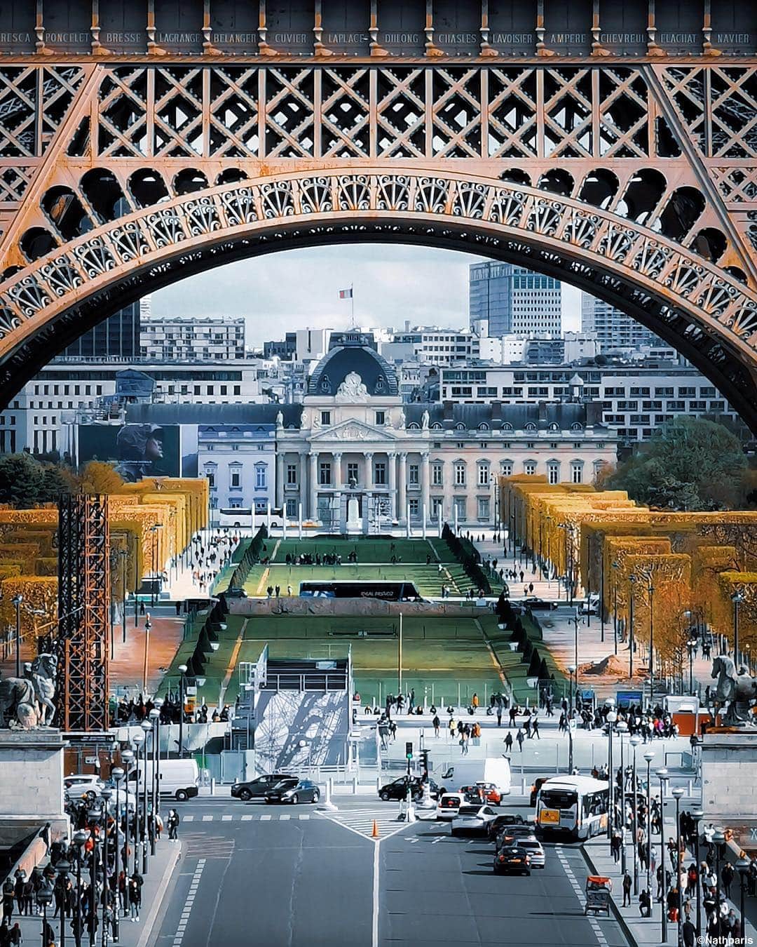nathparisのインスタグラム：「🇫🇷 Prise au #HuaweiP30Pro avec la fonction Zoom Hybride x10, le résultat est bluffant, le zoom permet d’axer sur les détails sans perte de qualité. #HuaweiShot @huaweimobilefr . 🇺🇸 Taken with the #HuaweiP30Pro with Hybrid Zoom x10, the result is bluffing, the zoom allows to focus on the details without loss of quality.」