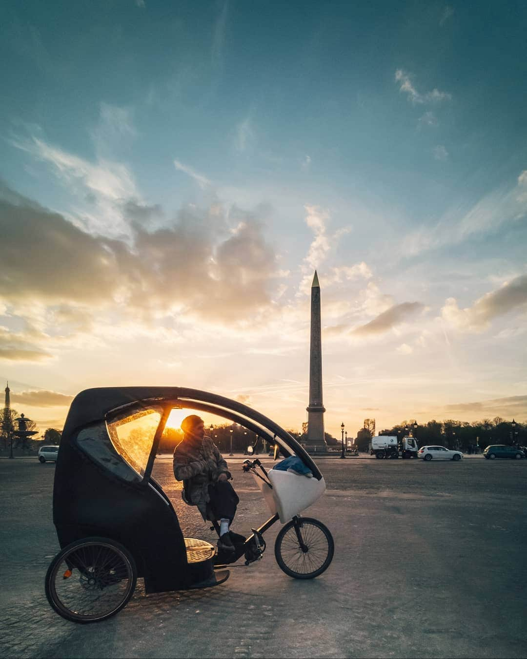 Nicanor Garcíaさんのインスタグラム写真 - (Nicanor GarcíaInstagram)「Eyes of spring | Ojos de primavera #nicanorgarcia #travelarchitectures · A few weeks ago in Paris, after the presentation of the #HuaweiP30Pro, testing its new and powerful camera with @huaweimobileesp. The first photo with the 10x zoom (270mm) and the second one with the wide angle 0,6x (16mm) #RewriteTheRules · Hace unas semanas en París, tras la presentación del #HuaweiP30Pro, probando su nueva y potente cámara con @huaweimobileesp. La primera foto con el zoom 10x (270mm) y la segunda con el gran angular 0,6x (16mm) #ReescribeLasReglas」4月11日 22時16分 - nicanorgarcia