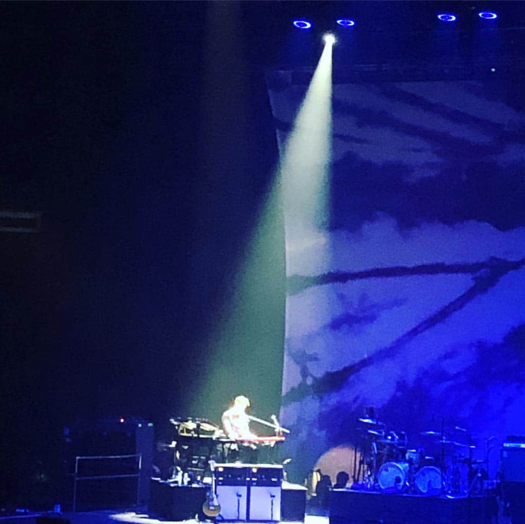 阿部洋子さんのインスタグラム写真 - (阿部洋子Instagram)「♡ #johnmayer  #live 🎶 指先ガン見！ ステキすぎた。 最後はピアノまで披露。 #love  #guitarist」4月11日 22時17分 - hirocoring