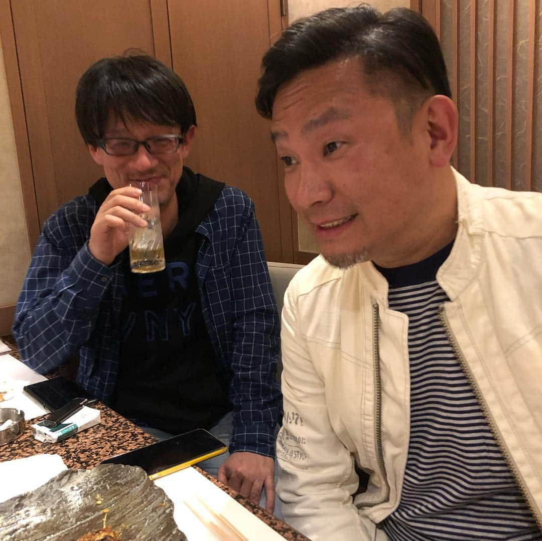 河本準一さんのインスタグラム写真 - (河本準一Instagram)「スタッフに誕生日お祝いしてもらったー！ 有り難く感謝です。感謝‼️ 千房さんにも感謝 銀座コリドー店^_^ #千房 #鉄板焼き #お好み焼き #シェフ #火曜サプライズ #スタッフ #サプライズ #誕生日 #ケーキ #河本準一 #幸せ者 #タンメン #感謝」4月11日 22時35分 - junichi_komoto0407