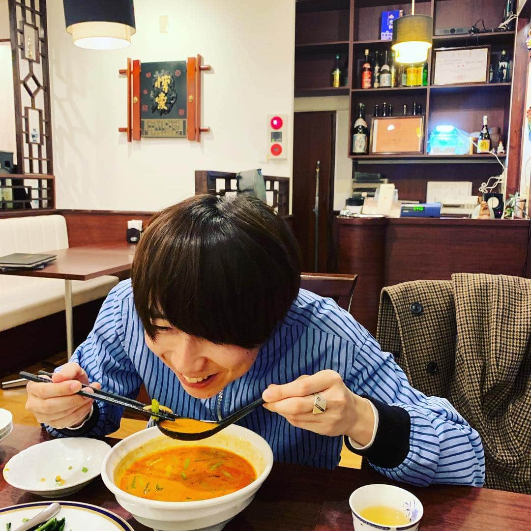 川谷絵音さんのインスタグラム写真 - (川谷絵音Instagram)「担々麺を食する。 撮影:まさおさん #インスタのネタがない」4月11日 22時39分 - indigolaend