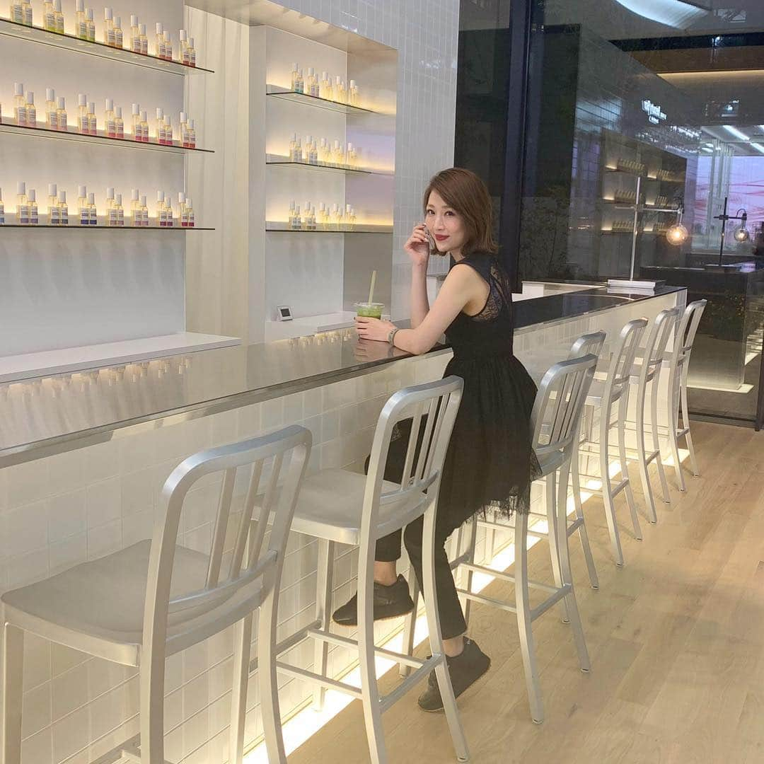 梅野舞さんのインスタグラム写真 - (梅野舞Instagram)「SHISEIDO GLOBAL INNOVATION CENTER：S/PARK  OPENING PREVIEW へ  異なる文化が交流する横浜の港を望む 横浜みなとみらい21地区に 「資生堂グローバルイノベーションセンター」 呼称を「S/PARK（エスパーク）」とし “都市型オープンラボ”として国内外の最先端研究機関や異業種などから集約した多様な知見・情報・テクノロジーを融合し、これまでにないビューティーの価値を創造していくことのできる施設。 ＊美のラボ「S/PARK Beauty Bar」 ＊美と食の「S/PARK Cafe」 ＊美とスポーツの「S/PARK Studio」 ＊美と未来の「S/PARK Museum」  様々な角度から美を感じられる素晴らしい空間は美意識を刺激されます！  またゆっくり時間をかけて 体験体感したい♡♡ 世界初16Kモニターは 圧巻。  動物は実物大見たいだ🐘💖 #shiseidospark #資生堂#資生堂グローバルイノベーションセンター#エスパーク#都市型オープンラボ#ビューティー#beauty#美#ラボ#食#スポーツ#未来#16Kモニター#beautycare #beautygram #instabeauty #instagood」4月11日 23時05分 - mai.umeno