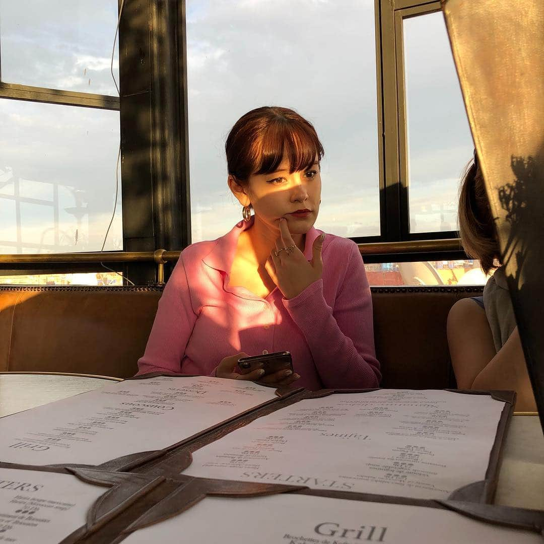 emmaさんのインスタグラム写真 - (emmaInstagram)「jet lag 💔💭」4月11日 22時50分 - okss2121