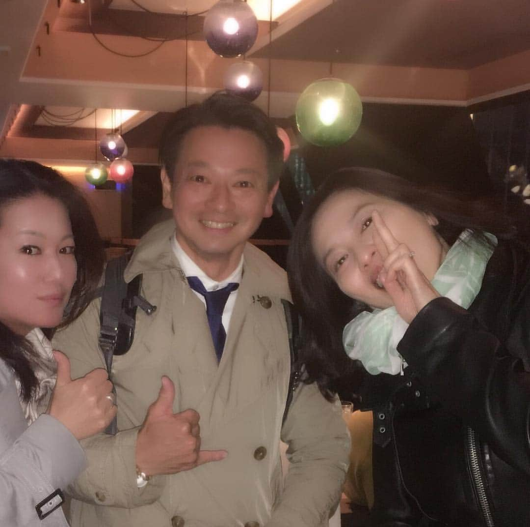 岡安弥生さんのインスタグラム写真 - (岡安弥生Instagram)「マナブとサトと時間を忘れて飲んじゃった。#白石学#長久保智子#withmyfriends #drunk#awesome #happy」4月11日 22時52分 - yayoin3