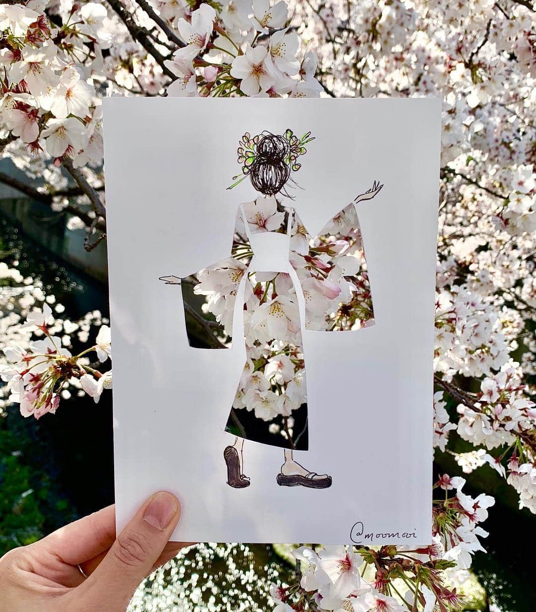 Andaz Tokyo アンダーズ 東京さんのインスタグラム写真 - (Andaz Tokyo アンダーズ 東京Instagram)「Inspired by this flowery season, #SomeAndazGirls is back 🌸 and with a new spring wardrobe 👘🥰 - 🎨 Cutout by @moomooi」4月11日 23時02分 - andaztokyo