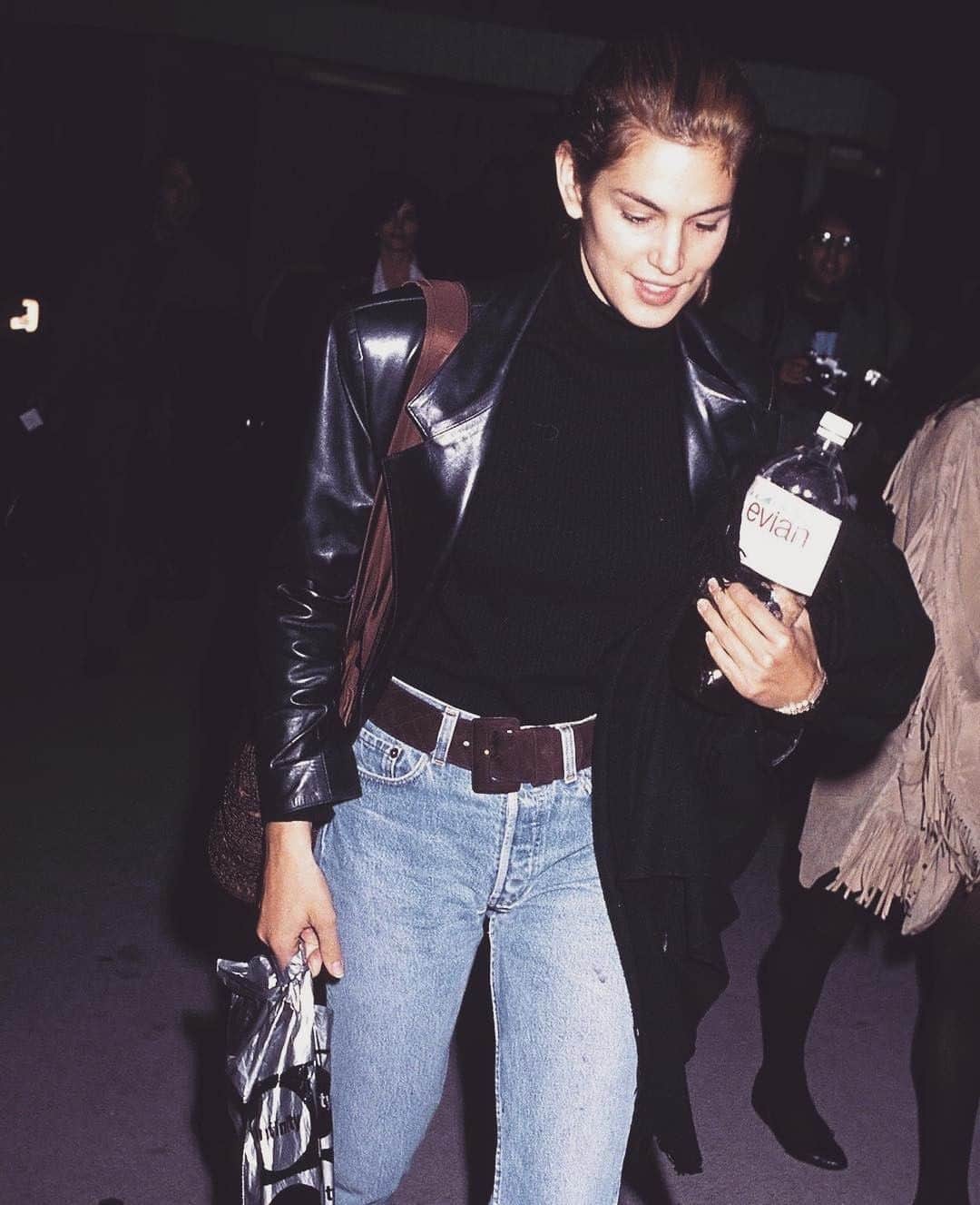 evianさんのインスタグラム写真 - (evianInstagram)「evian water: Hydrating fashion icons since day 1  @cindycrawford 😍 Repost from @p4rishi1ton #evian #Liveyoung #Stayhydrated #tbt #evianspotted」4月11日 23時03分 - evianwater