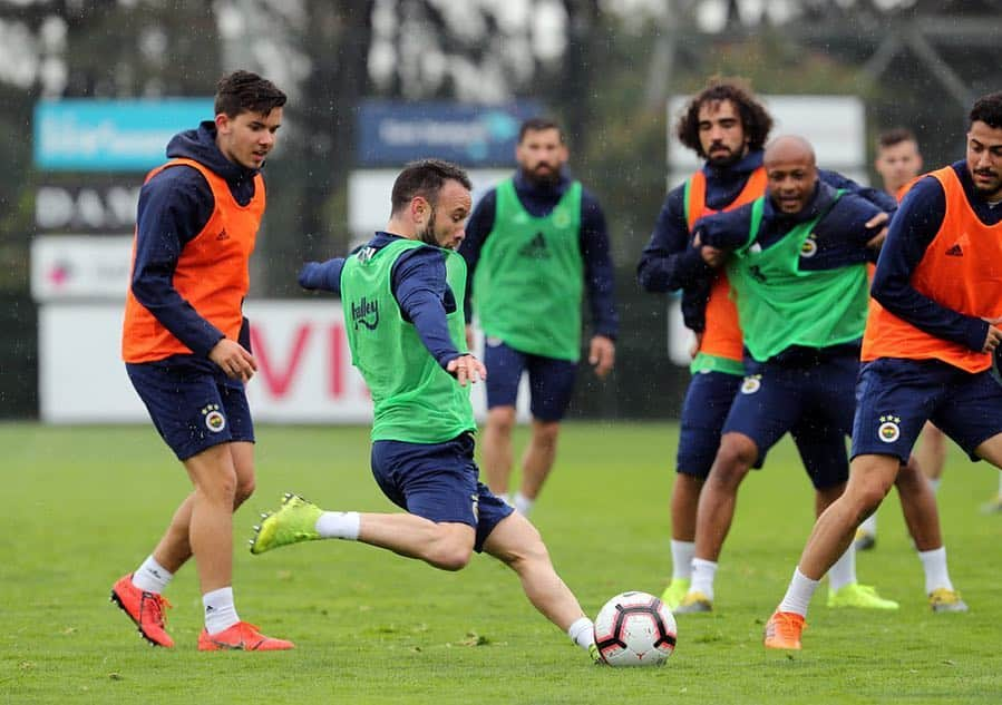 マテュー・ヴァルブエナさんのインスタグラム写真 - (マテュー・ヴァルブエナInstagram)「Preparing for Sunday’s derby 💥⚽️ #FBvGS #training」4月11日 22時55分 - mv28_officiel