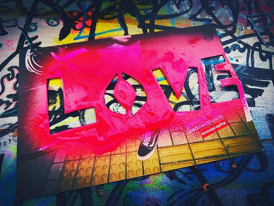 柳井大地さんのインスタグラム写真 - (柳井大地Instagram)「LOVE 〝❤️🌙⭐️💧♐︎ 〟  #art #paint #graffiti  #skate #surf #design  #love #ootd #fashion  #painting #drawing #l4l  #streetart #wallart #graffitiart  #絵 #絵本 #落書き #詩 #映え  #イラスト #ポエム #アート #あーと  #followme #いいね返し #좋아요반사  #原宿カフェ #中目黒カフェ #渋谷カフェ」4月11日 23時01分 - daichi_yanai