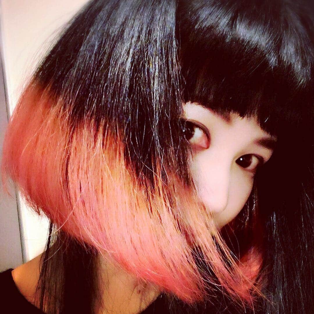石川智晶さんのインスタグラム写真 - (石川智晶Instagram)「こんな髪に。」4月11日 23時52分 - ishikawachiaki