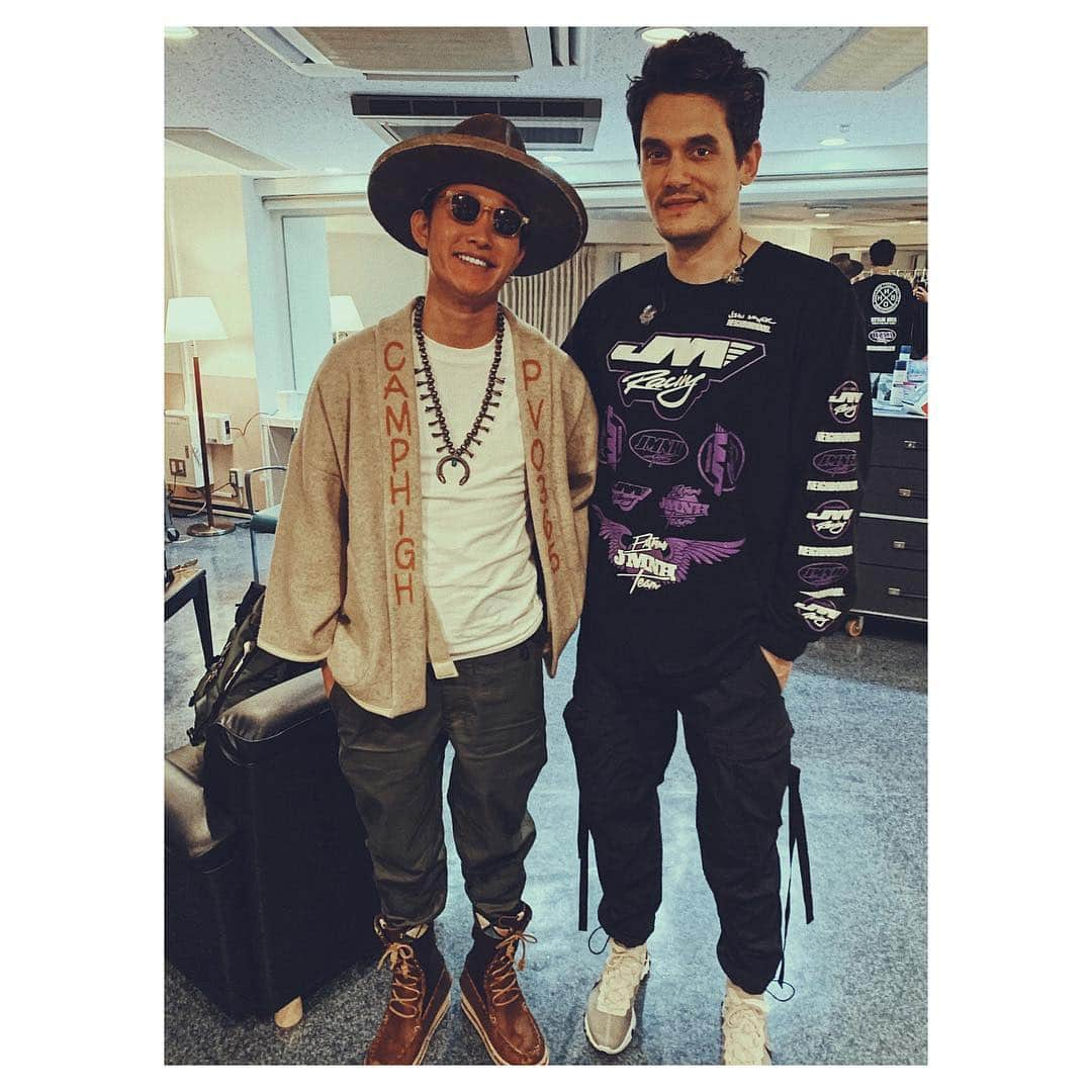 平井大さんのインスタグラム写真 - (平井大Instagram)「僕とジョン。  #JOHNMAYER」4月11日 23時53分 - hirai_dai_official