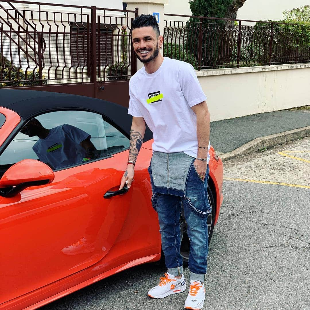 レミ・カベッラさんのインスタグラム写真 - (レミ・カベッラInstagram)「🦇🦇」4月12日 0時03分 - remycabella