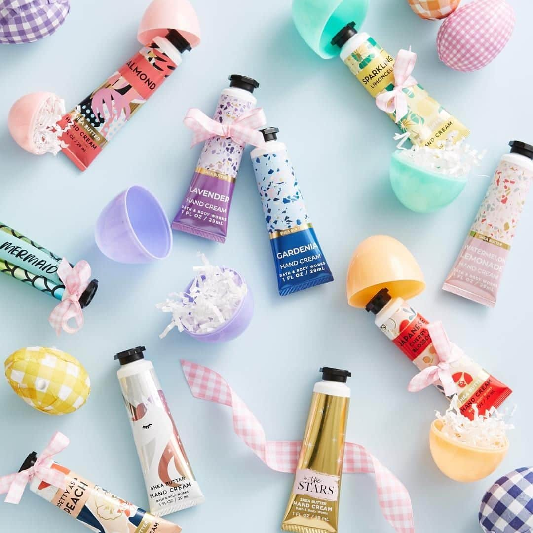 Bath & Body Worksさんのインスタグラム写真 - (Bath & Body WorksInstagram)「Can you find the hidden 🥚?! Leave it as a comment when you do & tag a friend to see if they can find it, too!」4月12日 0時01分 - bathandbodyworks