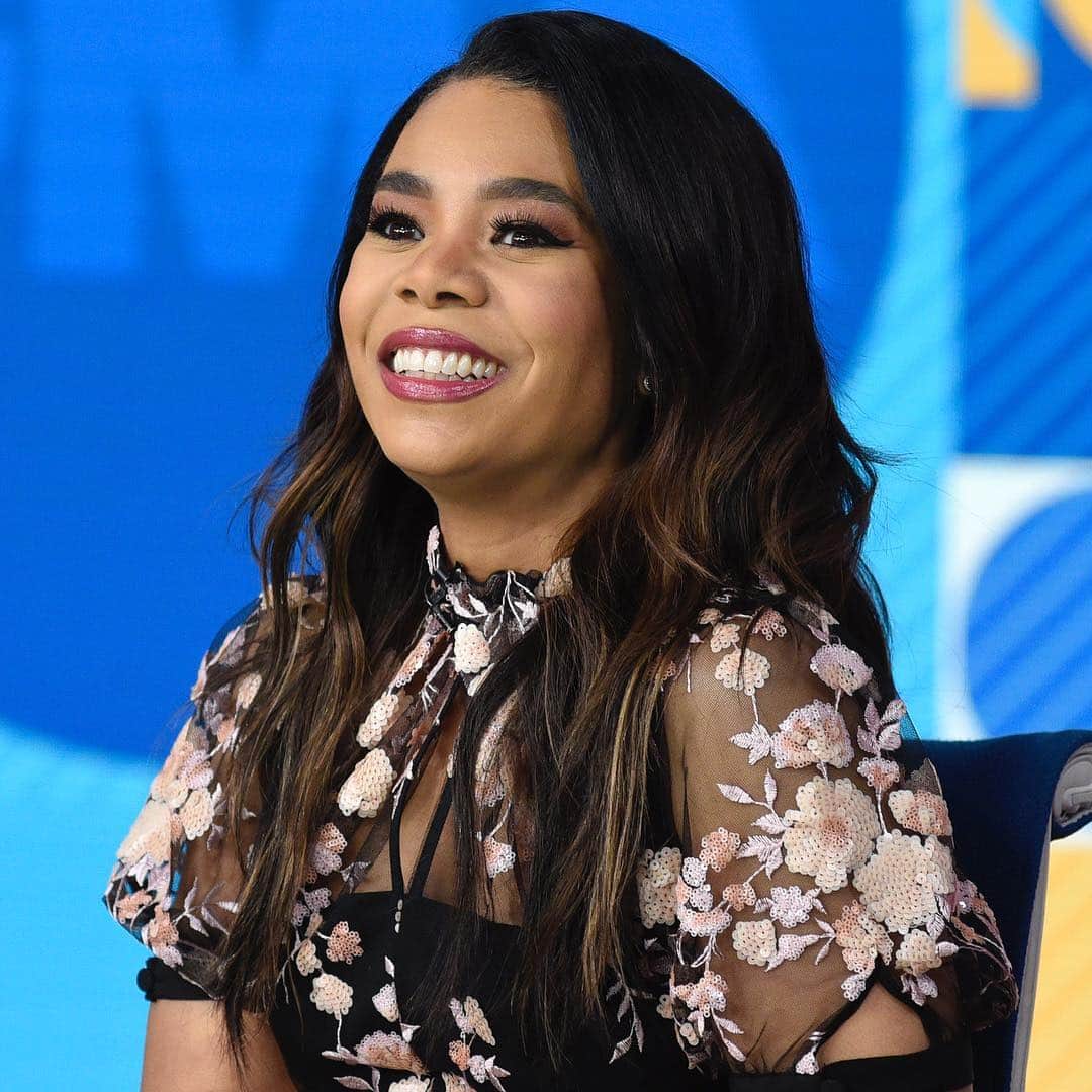 Good Morning Americaさんのインスタグラム写真 - (Good Morning AmericaInstagram)「@morereginahall cracked us up this morning talking about her new movie @littlethemovie!」4月12日 0時03分 - goodmorningamerica