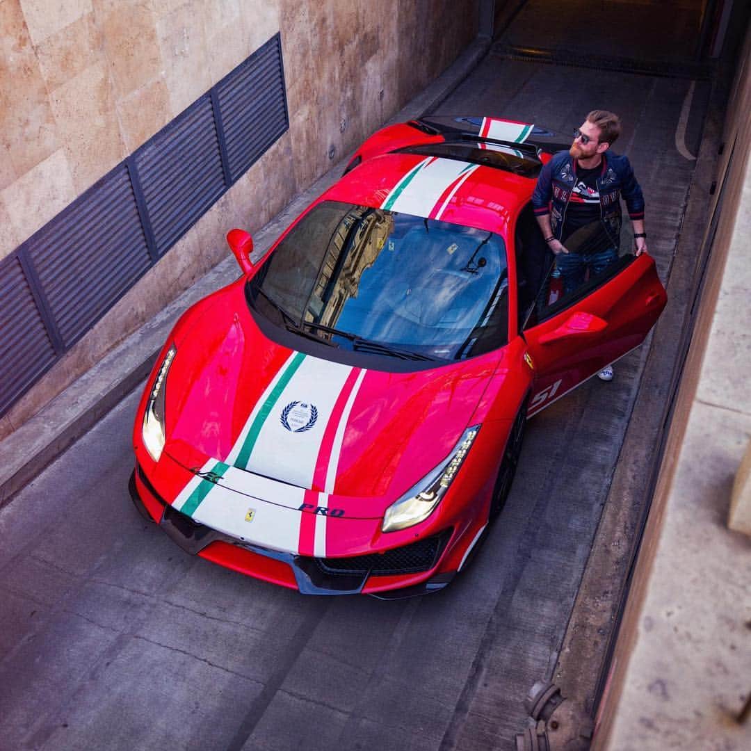 CarsWithoutLimitsさんのインスタグラム写真 - (CarsWithoutLimitsInstagram)「@jcartu’s 488 Pista 🔥Hot or Not 💤 #carswithoutlimits #toronto #488pista」4月12日 0時08分 - carswithoutlimits