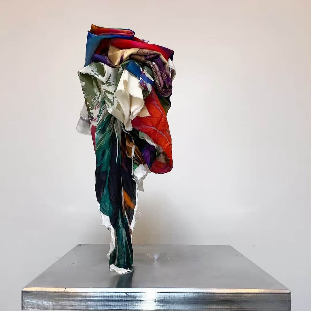 マイケルエンジェルさんのインスタグラム写真 - (マイケルエンジェルInstagram)「Untitled  2019 Textile/mixed media – “This latest sculpture work continues to explore my fascination with the disruption of form through a reorganization of familiar media in a three-dimensional space. -when manipulation is kept at a minimum.” Maps and Stacks series 2019」4月12日 0時47分 - michaelangelnyc