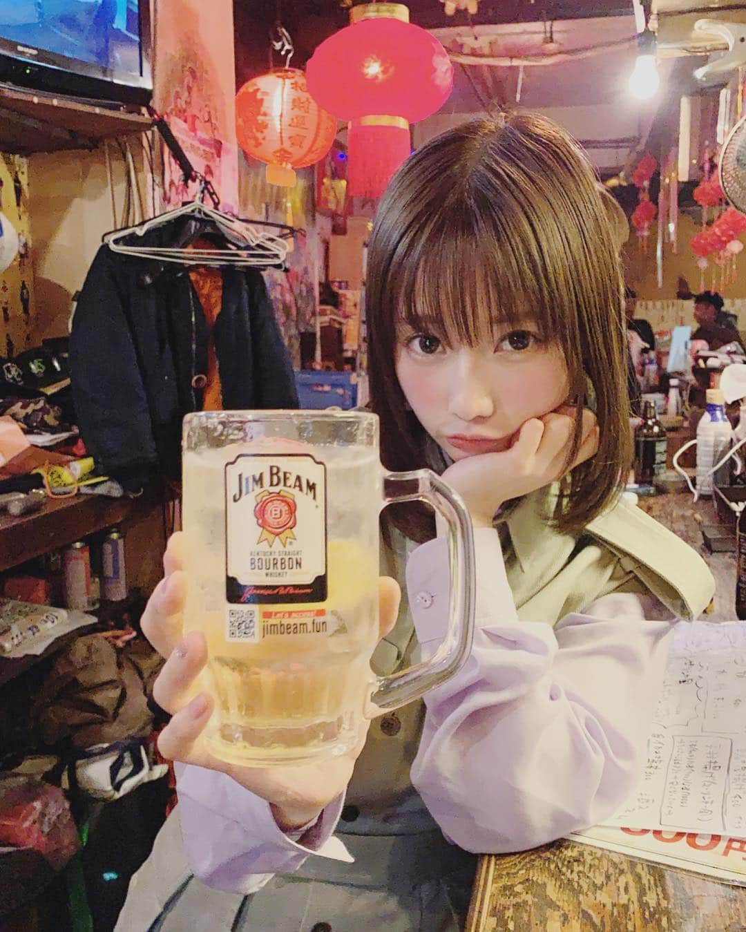 山内あいなさんのインスタグラム写真 - (山内あいなInstagram)「親友と定期的に集まってひたすら今後の野望を語る会🍺💭 うん、だいぶ酔っぱらい。  #ビール党ですが #たまには #ジムビーム #ジムビームハイボール #ありよりのあり #飲んでも飲まれるな #ってやつですな #渋谷で良いお店に出会えた〜 #きくらげ串最高でした」4月12日 0時41分 - ainayamauchi3131