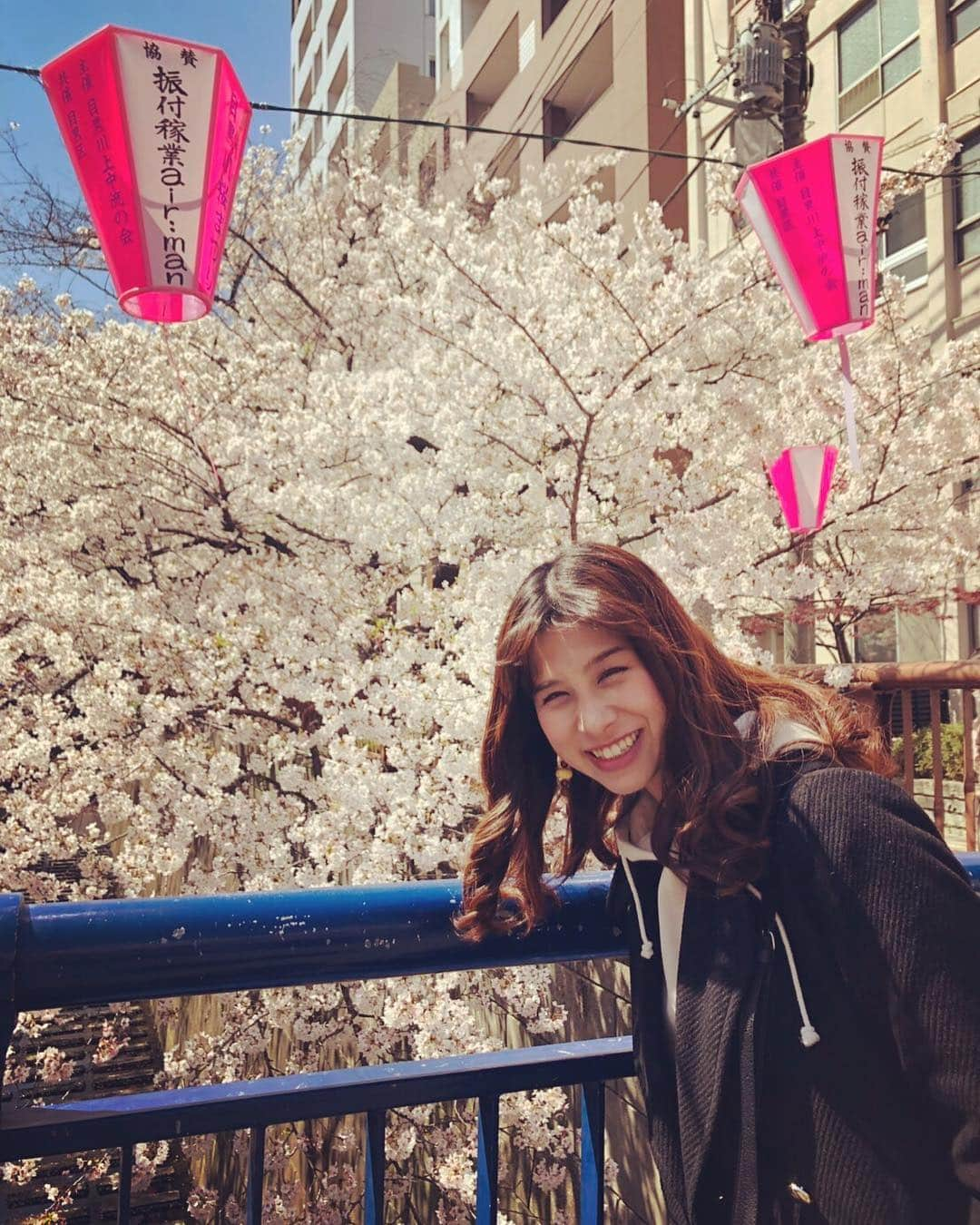 高樹リサさんのインスタグラム写真 - (高樹リサInstagram)「あーーまだまだ花見したいっ！ 🌸🌸🌸🌸🌸🌸🌸 #sakura」4月12日 0時46分 - lisalisa_takagi