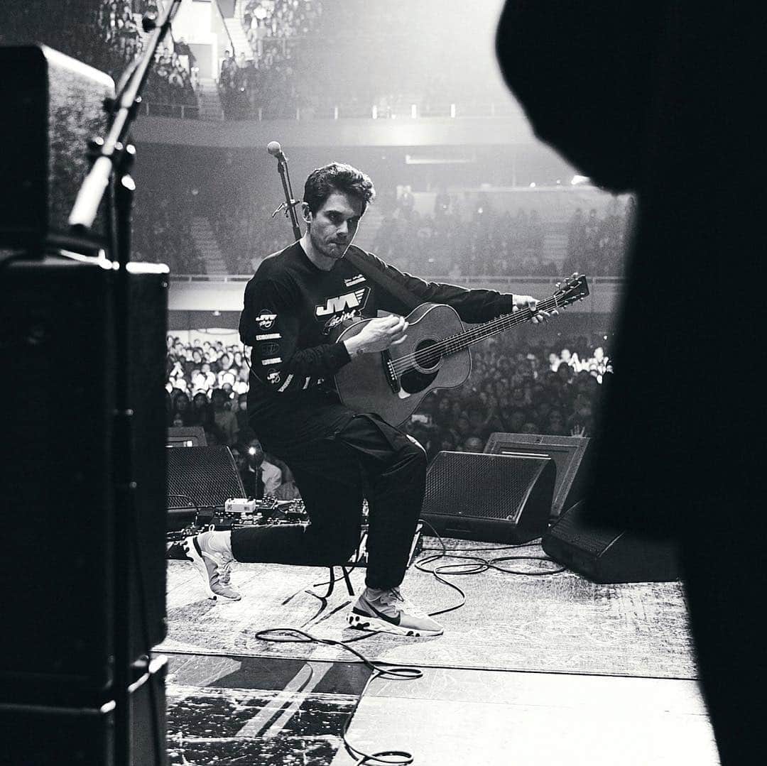ジョン・メイヤーさんのインスタグラム写真 - (ジョン・メイヤーInstagram)「Tokyo, night two: the last night of the Australia/Asia tour, in one of my favorite cities on earth, with some of my dear, lifelong friends. I have no point of reference for this kind of joy. Thank you to everyone who came out to the shows. Until next time... ♥️ 📷 @daniel」4月12日 0時52分 - johnmayer