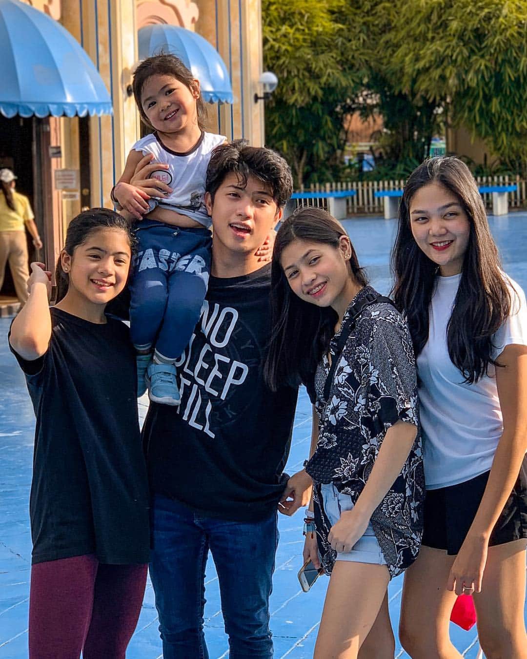 Ranz Kyleさんのインスタグラム写真 - (Ranz KyleInstagram)「Siblings day well spent with em 😁💯🎪🎢 #NationalSiblingsDay #iloveek」4月12日 1時02分 - ranzkyle