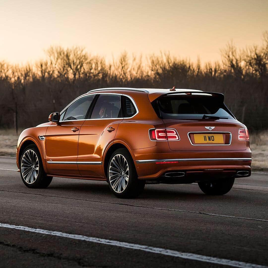 ベントレーさんのインスタグラム写真 - (ベントレーInstagram)「The imposing silhouette of the new #Bentayga Speed. Exterior paint: Orange Flame. Discover through link in bio.  Bentayga Speed is available to order in all markets except EU28, Switzerland, Norway, Ukraine, Turkey, Israel and Vietnam. It will be available to order in these markets in Q3, 2019. Please note, Bentayga Speed will not be sold in mainland China.」4月12日 1時19分 - bentleymotors