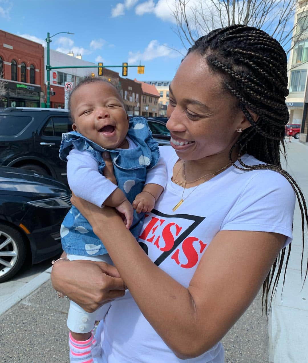 アリソン・フェリックスさんのインスタグラム写真 - (アリソン・フェリックスInstagram)「that little smile💕」4月12日 1時29分 - allysonfelix