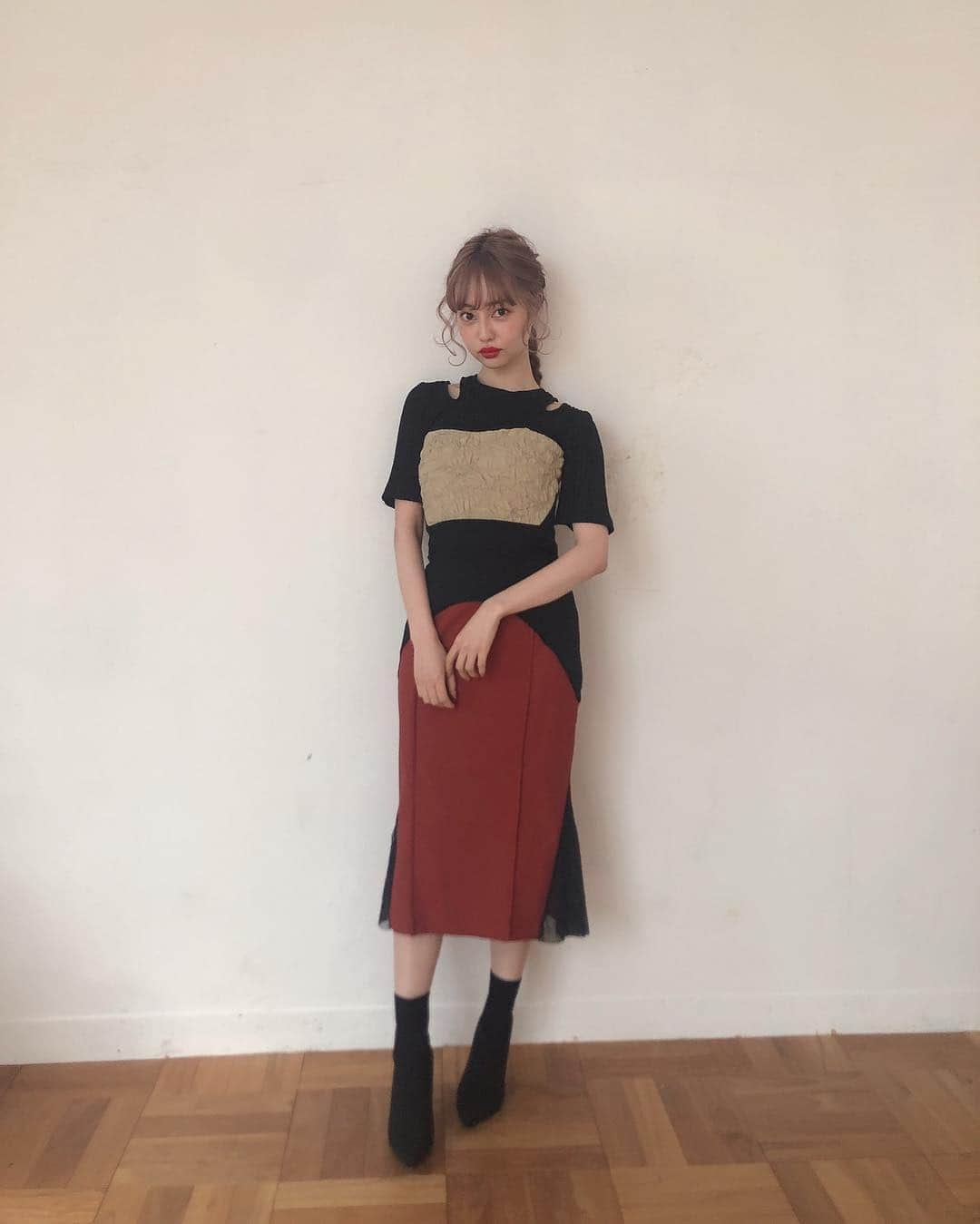 中村里砂さんのインスタグラム写真 - (中村里砂Instagram)「今日の撮影は私服だったので、 最近届いた @lautashi のトップスとベアワンピ🥺」4月12日 12時21分 - risa_doll_