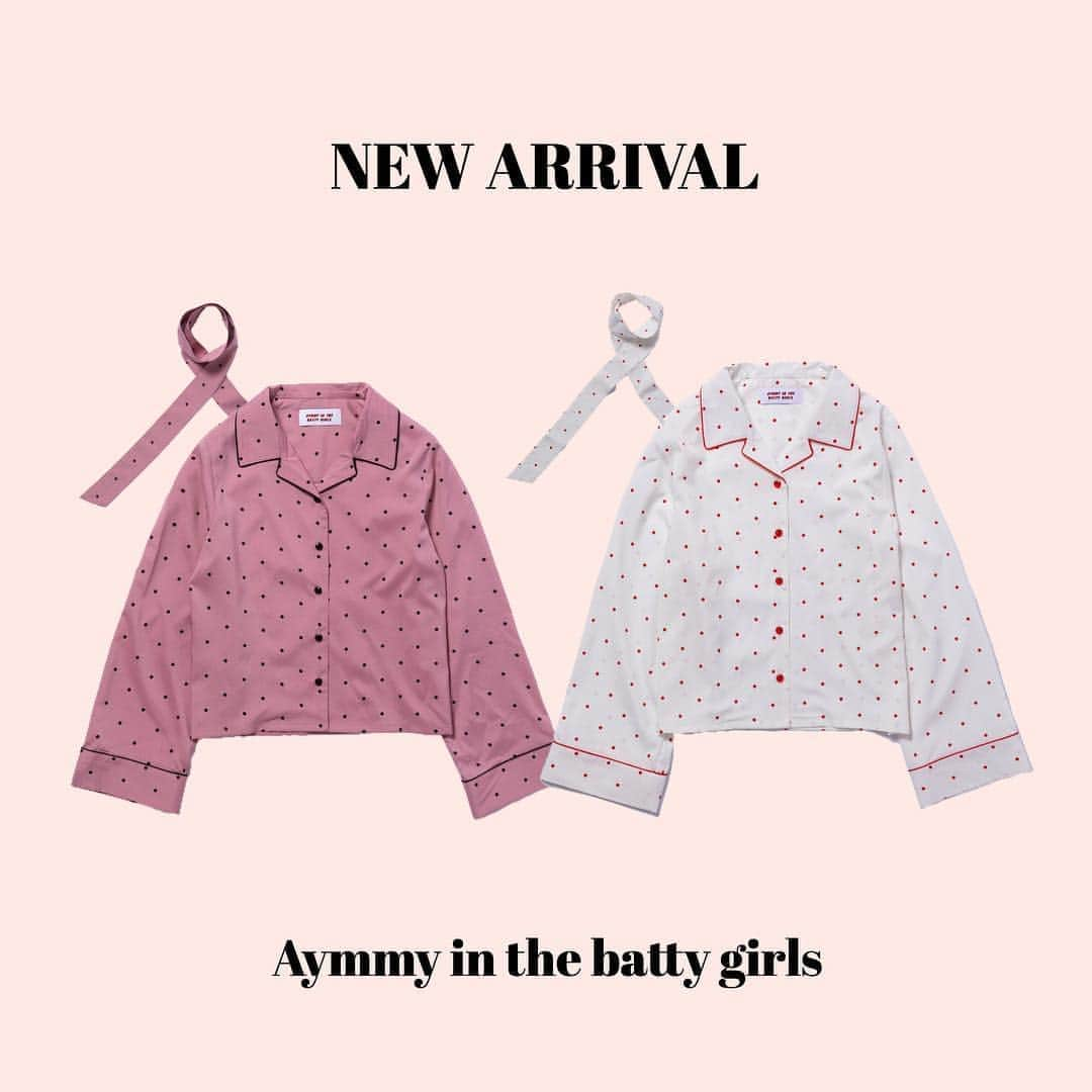 Aymmy in the batty girlsのインスタグラム：「【NEW ARRIVAL】﻿ ﻿ ◽︎PICNIC DOT BLOUSE﻿ col:WHITE/PINK﻿ siz:S/M﻿ ¥12,960(taxin)﻿ ﻿ #aymmy #battygarage ﻿﻿﻿﻿﻿﻿ #aymmyinthebattygirls ﻿﻿﻿﻿﻿﻿ #エイミー #原宿 #ドット﻿ #ドットブラウス#ブラウス#スカーフ」