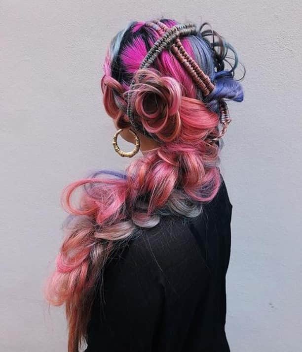 CosmoProf Beautyさんのインスタグラム写真 - (CosmoProf BeautyInstagram)「Our Festival #hairoftheday goes to @empalmm who created this elaborate look by incorporating 4 styles of braids: pull-through, infinity, flower and dutch --- 👇 Rules Below!👇 1️⃣Tag your photo #festivalhotd #cosmoprofbeauty #licensedtocreate 2️⃣Post a photo of your hair color against an uncluttered background 3️⃣Mention any products used to color or style the hair --- #repost #empalmm #festivalhair #coachellahair #bohohair #braidedhairstyles」4月12日 11時00分 - cosmoprofbeauty