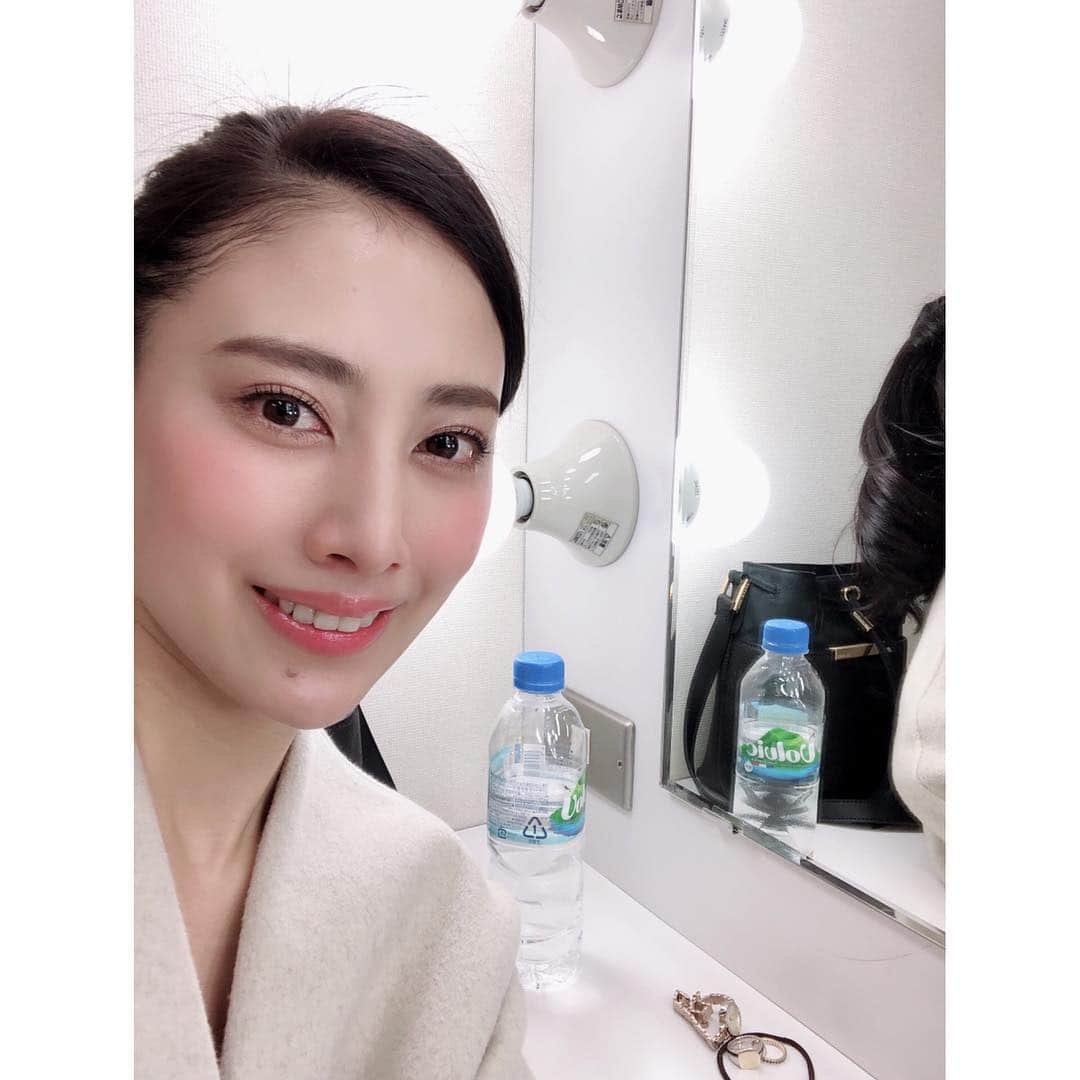 島村まみのインスタグラム：「久しぶりの講談社スタジオ📸 モデル始めたばかりの時によく来ていたので懐かしくて嬉しいです🥰 千葉さんメイクはいつも素敵✨  #お仕事#撮影#今日は寒い#風邪に気を付けて下さい」