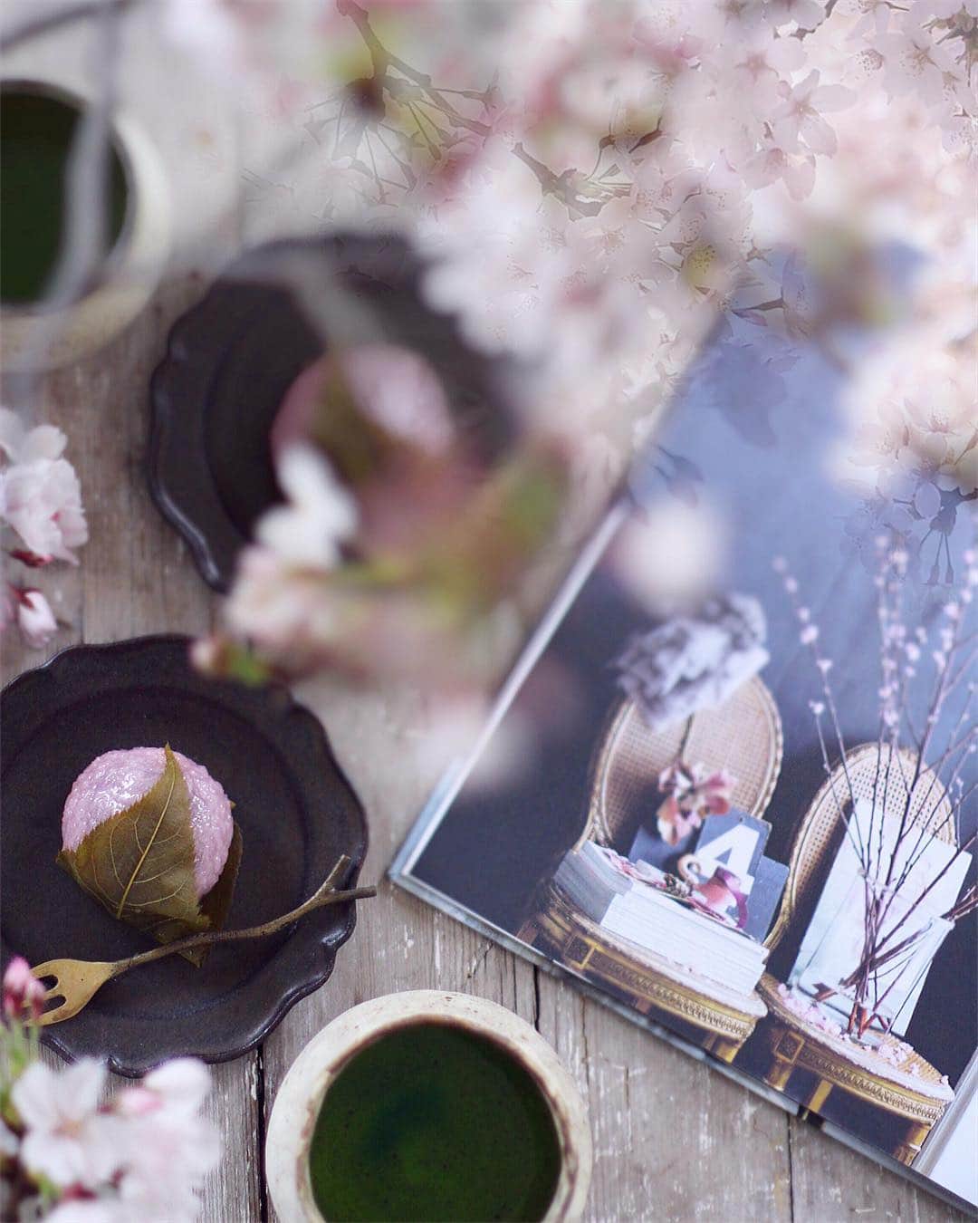 rieさんのインスタグラム写真 - (rieInstagram)「. 🌸 桜餅は 道明寺が好きです。 🌸」4月12日 12時06分 - riecru