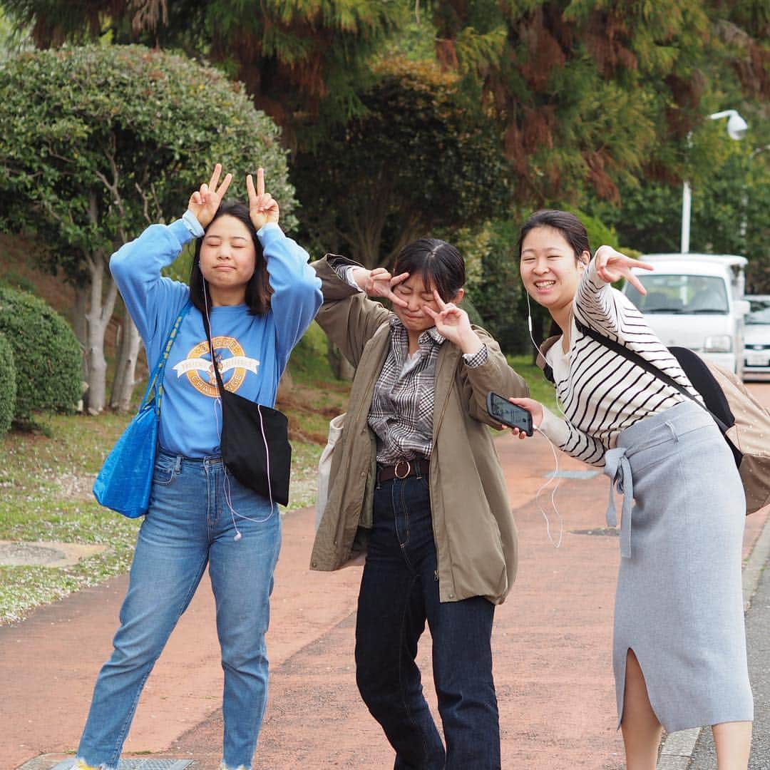 福岡女子短期大学さんのインスタグラム写真 - (福岡女子短期大学Instagram)「@福岡女子短期大学 . おはようございます。 福岡女子短期大学 です🎀 . 写真は今朝の通学風景👣 子ども学科🌱の皆さん今日も元気です✨✨✨ . #太宰府　#福岡　#福女短 #福岡女子短期大学　#福女短　#通学　#4月12日　#太宰府　#スナップショット　 #スナップ写真　#コーデ　#学校　#キャンパスライフ　#大学　 #新緑 # #福岡女子短期大学子ども学科 #女子大生　#写真好きな人と繋がりたい #リア充  #元気です #春コーデ　#4月　#大学生コーデ　#スナップ #街角スナップ　#福女短スナップ #短大生 #おしゃれさんと繋がりたい . ========[ 資料請求 ]======== ． 新しい福岡女子短期大学の資料請求（2020大学案内）を無料送付中です。本学ホームページからお気軽に申し込みください。 . 子ども学科/健康栄養学科 音楽科/文化教養学科 ． 福岡女子短期大学 住所：‪福岡県太宰府市五条四丁目16番1号‬ tel：‪092-922-4034‬（代表）」4月12日 12時06分 - fukuoka_wjc