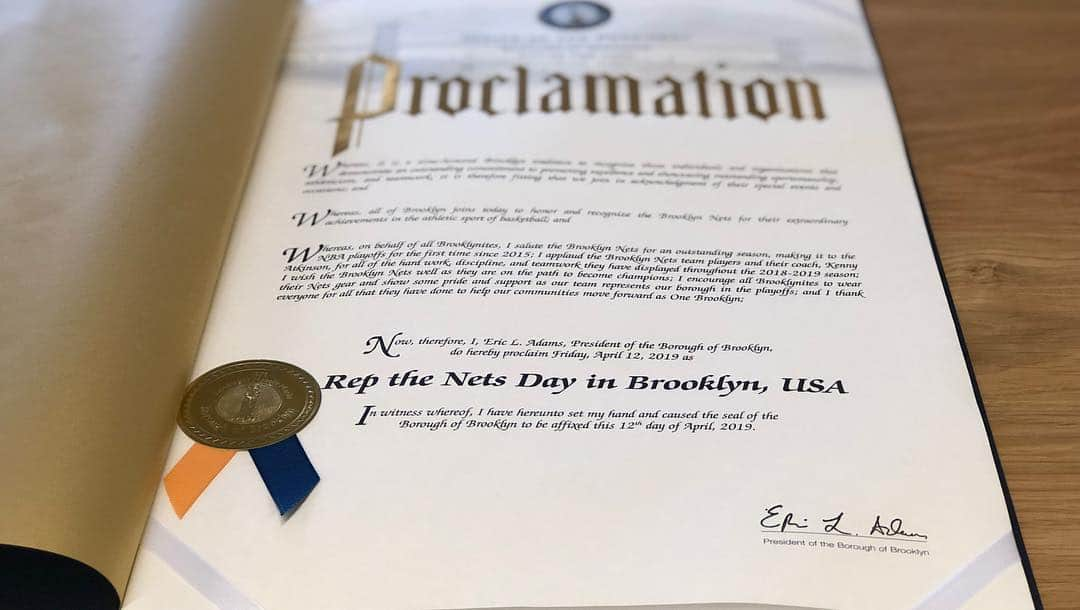 Brooklyn Netsさんのインスタグラム写真 - (Brooklyn NetsInstagram)「Tomorrow has officially been proclaimed REP THE NETS DAY. Show that playoff spirit by posting photos in your Nets swag with #WearBrooklynAt! ⚫️⚪️⚫️⚪️⚫️⚪️⚫️⚪️」4月12日 3時34分 - brooklynnets