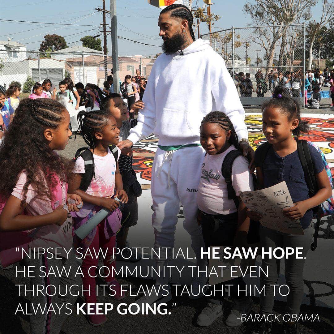 E! Onlineさんのインスタグラム写真 - (E! OnlineInstagram)「Nipsey Hussle’s memorial is underway with stars and fans celebrating the life of a rapper who was so much more than a rapper. Link in bio for the touching tributes. 💔 (📷: Getty Images)」4月12日 3時38分 - enews