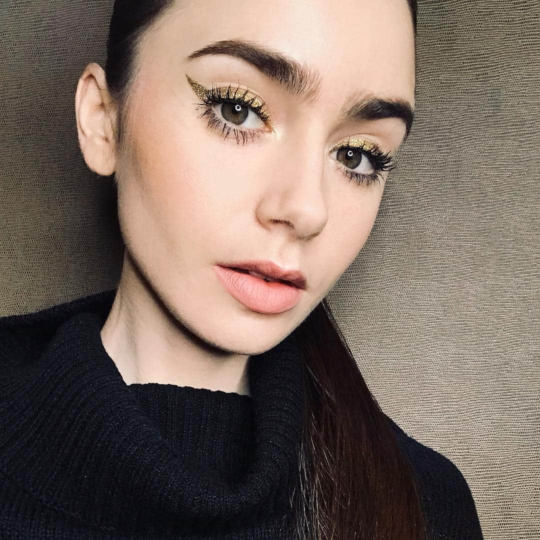 Vincent Oquendoさんのインスタグラム写真 - (Vincent OquendoInstagram)「A little gold on top ✨ #lilycollins」4月12日 4時48分 - makeupvincent